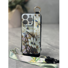 Силиконовый чехол для iPhone 16 Pro Max с ремешком-подставкой и на шею Цветы на бежевом