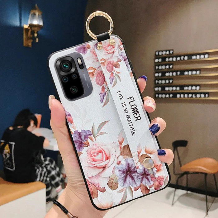 Силиконовый чехол для Xiaomi Poco M5s с ремешком-подставкой Розы на белом Силиконовый чехол для Xiaomi Poco M5s с ремешком-подставкой Розы на белом